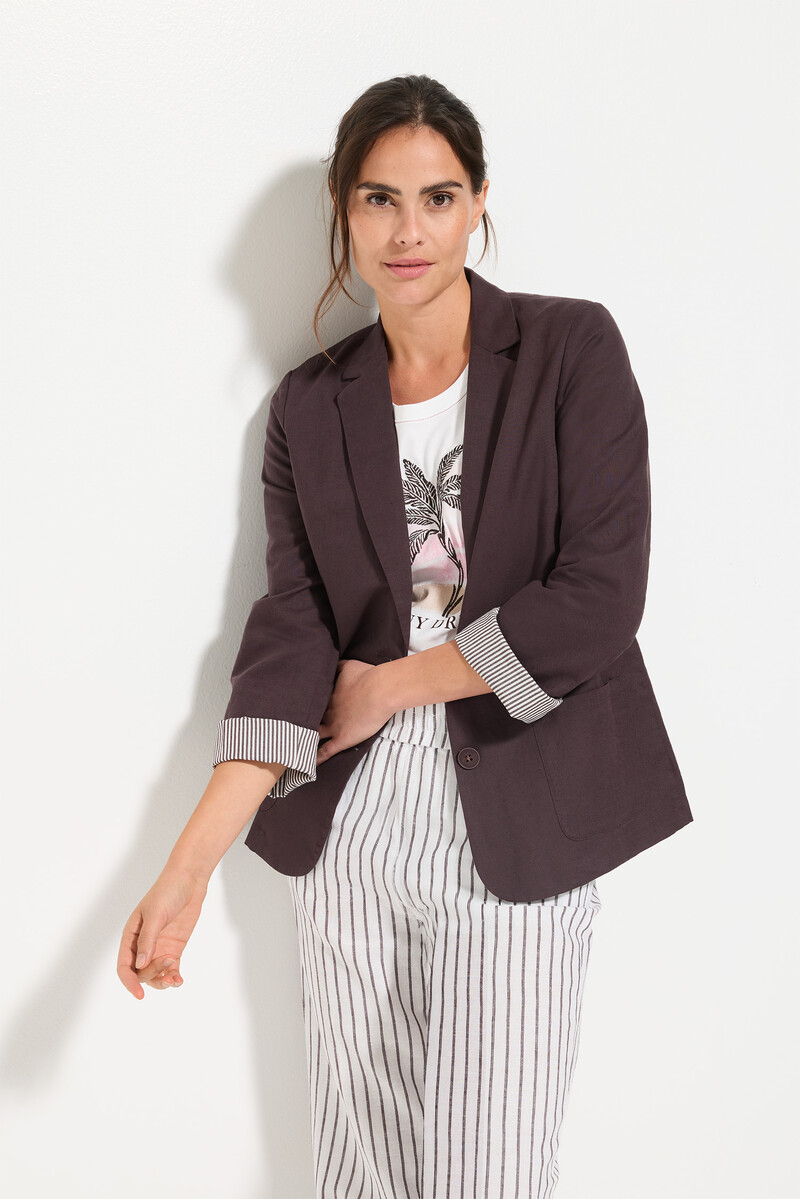 TRAVEL CHIC